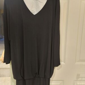 Chic Black V-Neck Dress